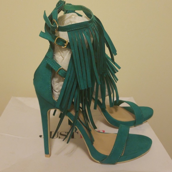 Shoes - Picture 2 of 4
